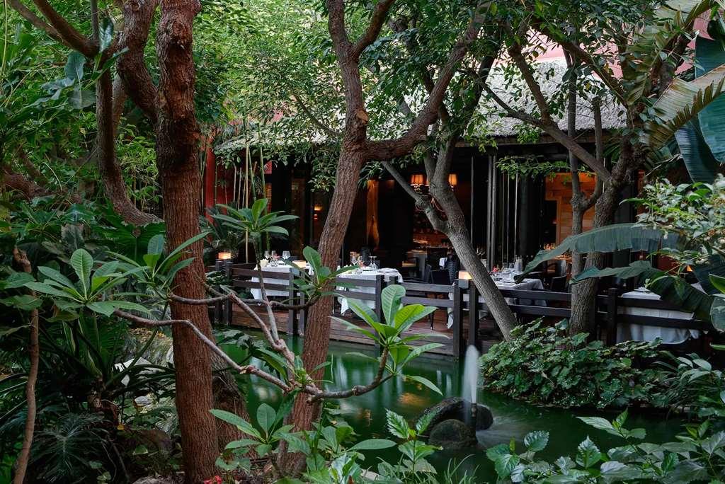 아시아 가든 호텔 앤 타이 스파, 어 로얄 하이드어웨이 호텔 피네스트라트 외부 사진 The restaurant in 2008