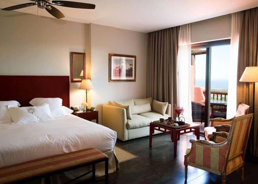 아시아 가든 호텔 앤 타이 스파, 어 로얄 하이드어웨이 호텔 피네스트라트 객실 사진 A room at the Hotel