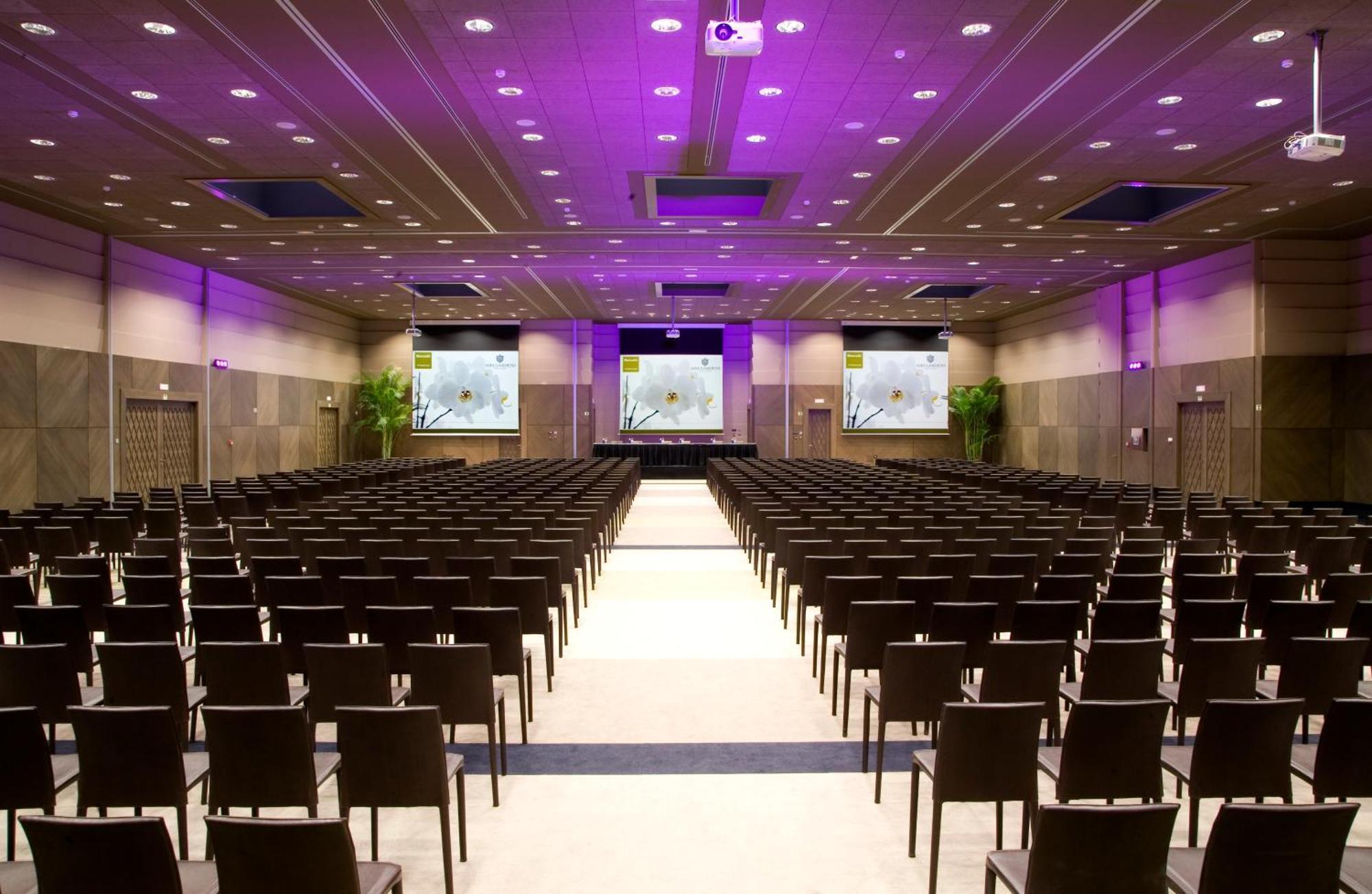 아시아 가든 호텔 앤 타이 스파, 어 로얄 하이드어웨이 호텔 피네스트라트 외부 사진 The main conference room