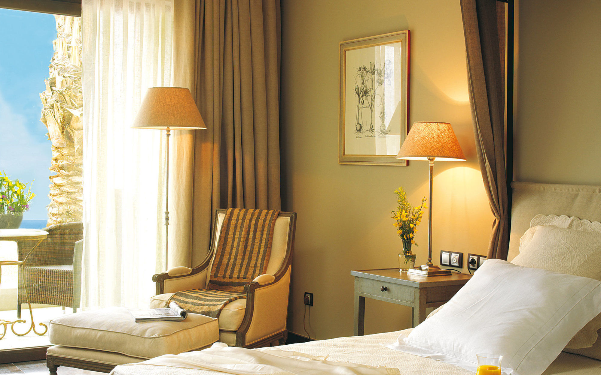 아시아 가든 호텔 앤 타이 스파, 어 로얄 하이드어웨이 호텔 피네스트라트 객실 사진 A room at the hotel
